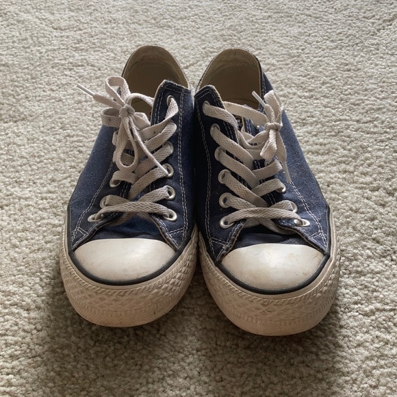 converse navy blue low top